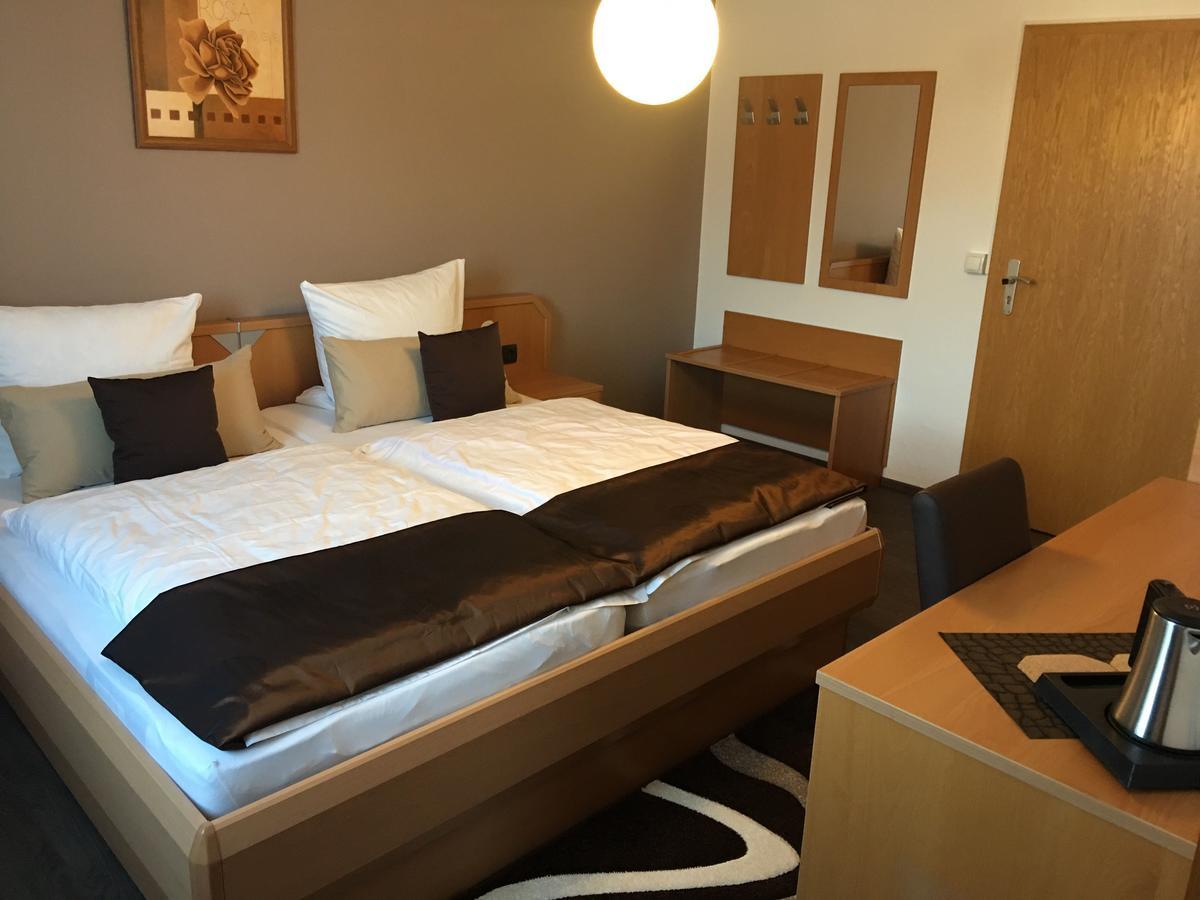 Hotel Am Bruennchen Oberbaar Ngoại thất bức ảnh